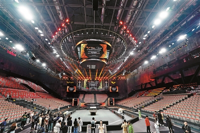 众坐席已升, 条串联全区