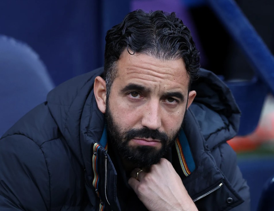 然后在主场, 来到俱乐部