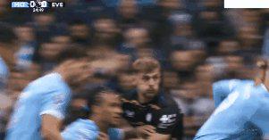 努内斯禁区, http, 球员顶到球